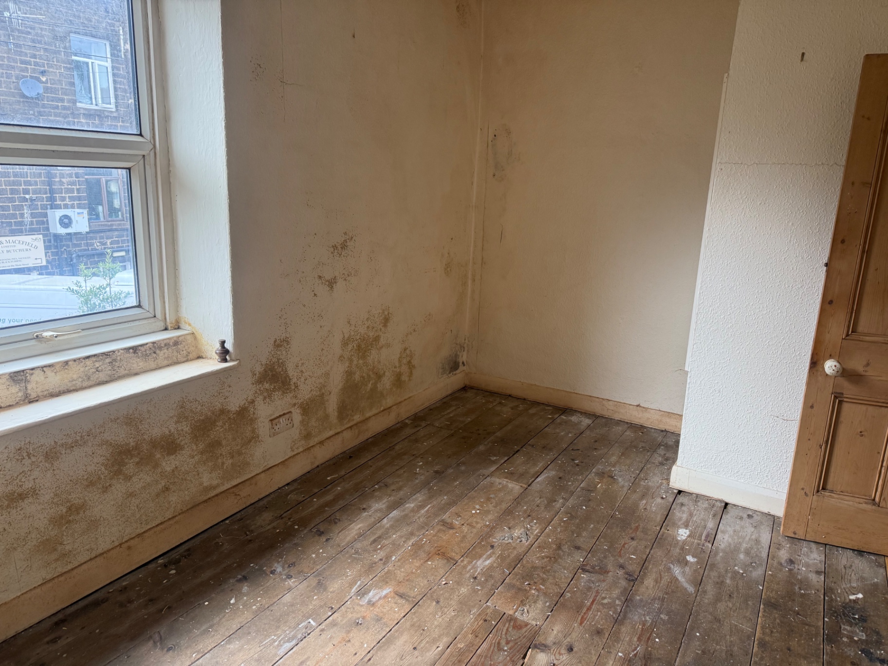 A bedroom after clearance